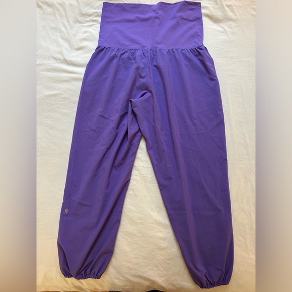 LULULEMON Parachute pants, Size 6 - Picture 2 of 3